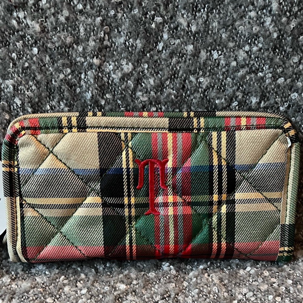 Quilted wallet in tartan pattern